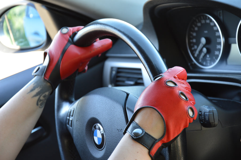 Women’s Lambskin Driving Gloves – Red Top with Back and Palm Detail