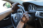 Herren Fahrhandschuhe aus Cognac-Hirschleder – Handgefertigt